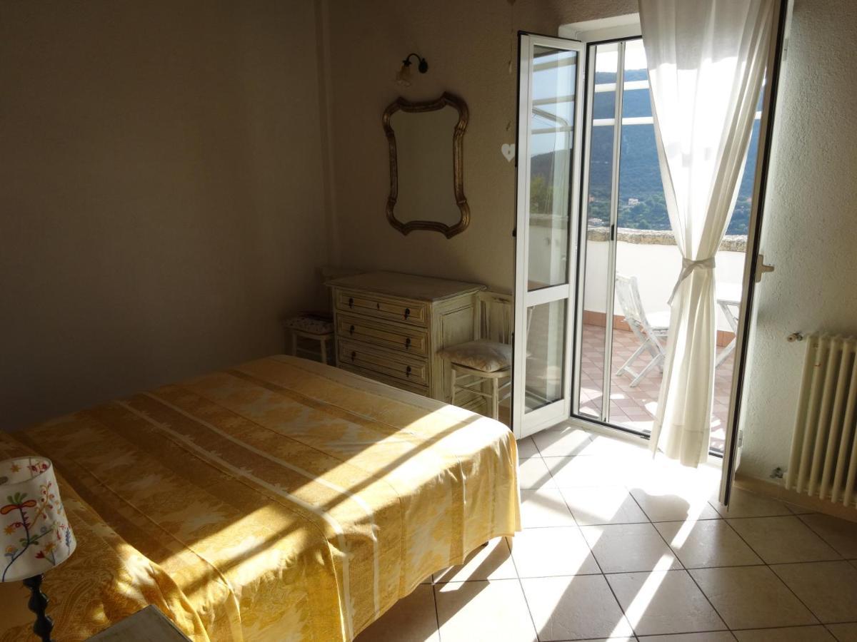 B&B Rubando Le Nuvole Orco Feglino Buitenkant foto